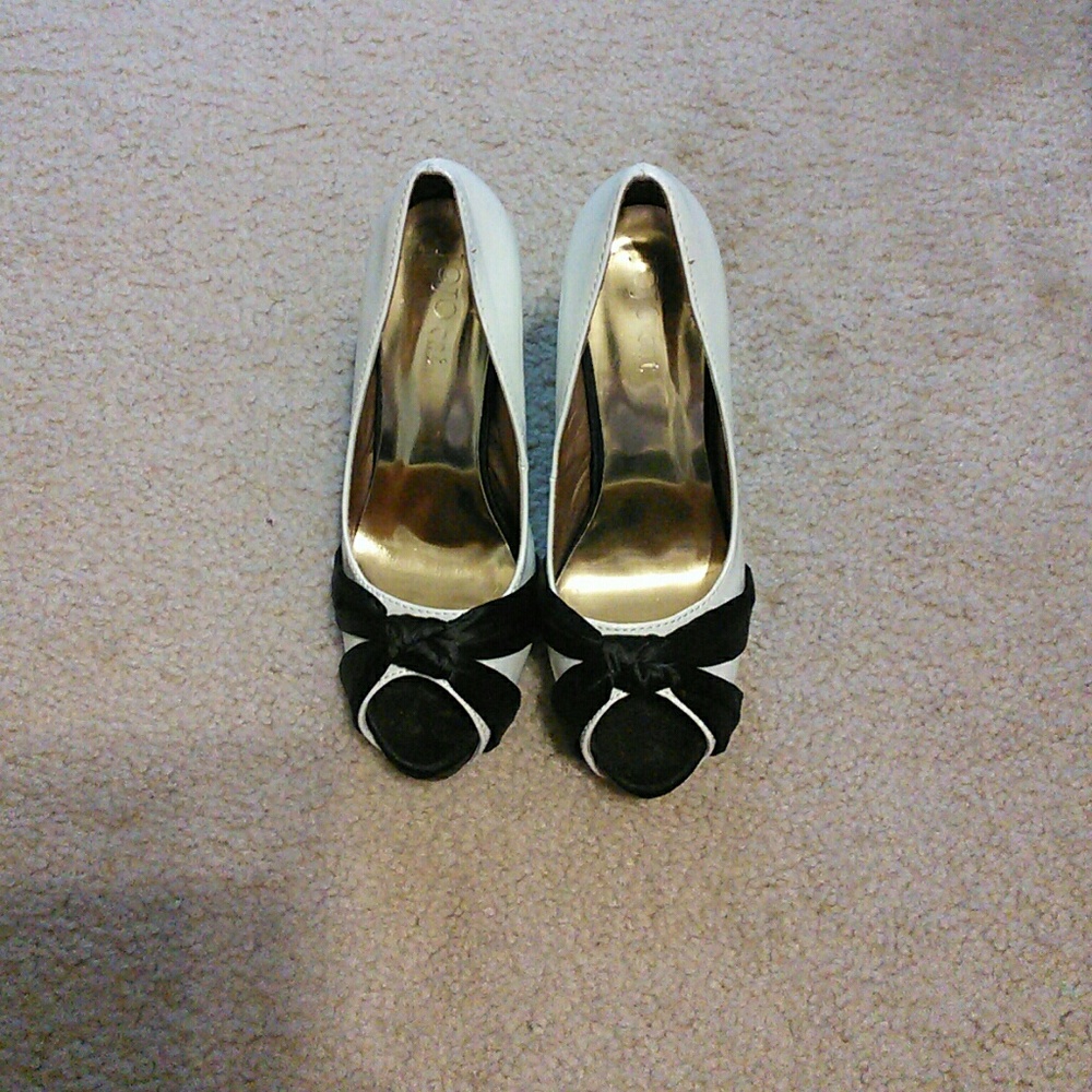 JOJO cat Black and White Heels